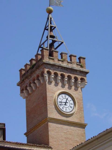 Palazzo Consolare (particolare torre dell'orologio)
